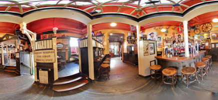 The Irish House inside