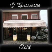 Barrierke Cafetaria Acht 't outside