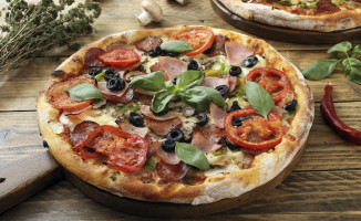 Pizza Nostra food