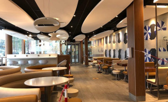 Mcdonald's Eindhoven Airport inside