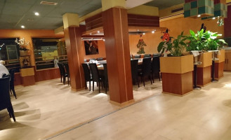 Mandarin Restaurants inside