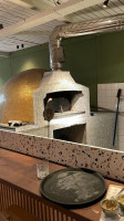 Hout Pizzeria Leenderweg food