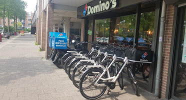 Domino's Pizza Dordrecht Pearl Buckerf outside