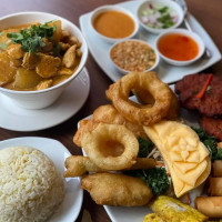 Thai Dining food