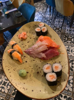 Sushimi food