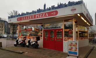 Lezzet Pizzeria outside