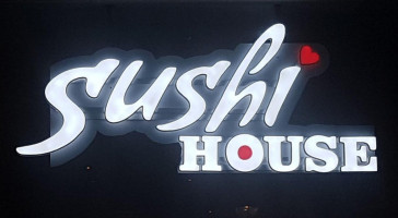 Sushi House food