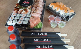 Mr. Sushi Epe food