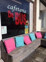 Cafetaria De Bus outside