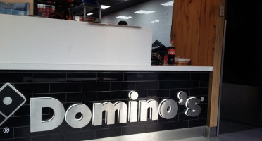 Domino's Pizza Koningin Emmaplein food