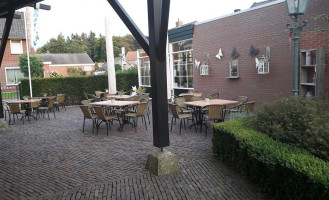 Cafe De Oude Molen inside