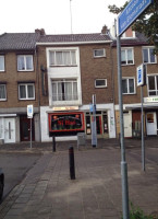 Ni Hao outside