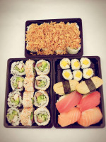 Aroi Sushi Heemskerk food