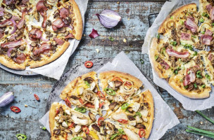 Domino's Pizza Hengelo Uitslagsweg food