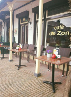 Cafe De Zon inside