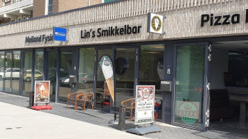 Lin's Smikkelbar outside