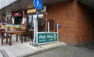 Irish Pub Eetcafe Holy Moly Huizen food