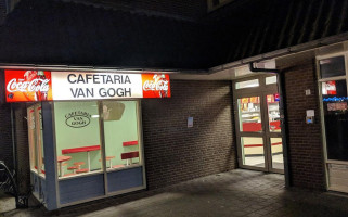 Cafetaria Van Gogh outside