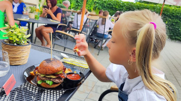 Restaurace Schodky food