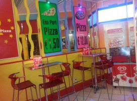 Mq Doener Pizza Weert inside