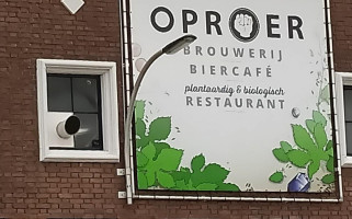 Oproer Biercafé inside