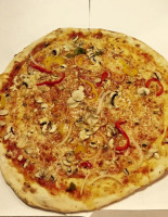 Pizzeria Monterosso Oss Oss food