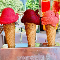 Ice Cream Venezia inside