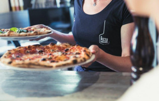 De Pizzabakkers Voorstraat food