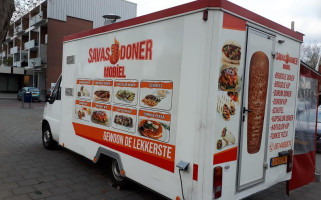 Savas Döner Foodtruck outside