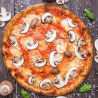 Pizza Scuola food