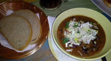 El Amigo Muerto food