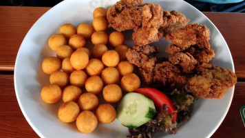 U Tomase food