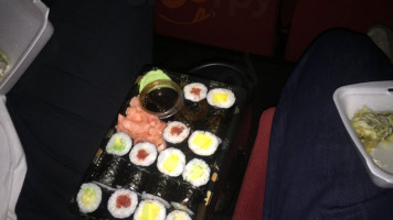 Makakiko Running Sushi food