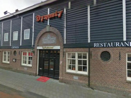 Nieuw Dynasty Steenwijk outside