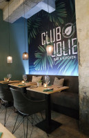 Club Jolie food