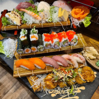 Baba Sushi Lilleeng food