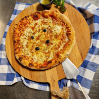 Massilia Pizza food