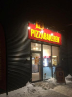 Pizzabakeren Halden outside