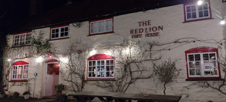 The Red Lion Bar Restaurant outside