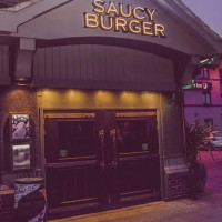 Saucy Burger outside