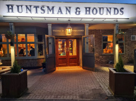 The Huntsman And Hounds food