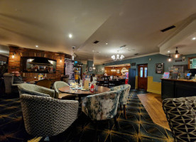 The Woolpack Shawbirch inside