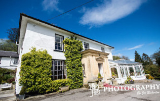 Plas Hafod Restaurant Bar outside