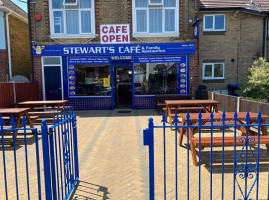 Stewart's Cafe outside