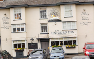 The Unicorn Inn outside