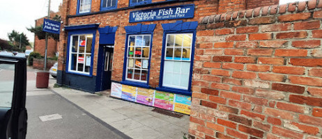 Victoria Fish outside