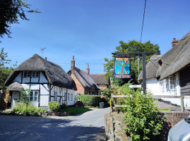 The Royal Oak At Wootton Rivers outside