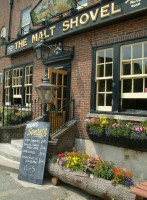 Malt Shovel inside