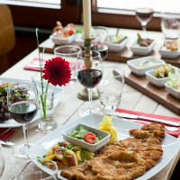 Restaurant Schnitzelei food