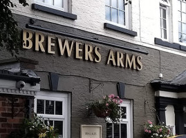 The Brewers Arms outside